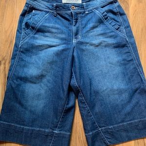 Jeanster size 14 Goucho cropped jeans